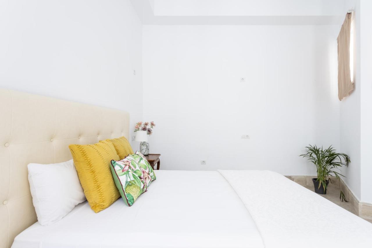 Palacio De Cruz Apartment *